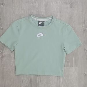 Nike Crop Top